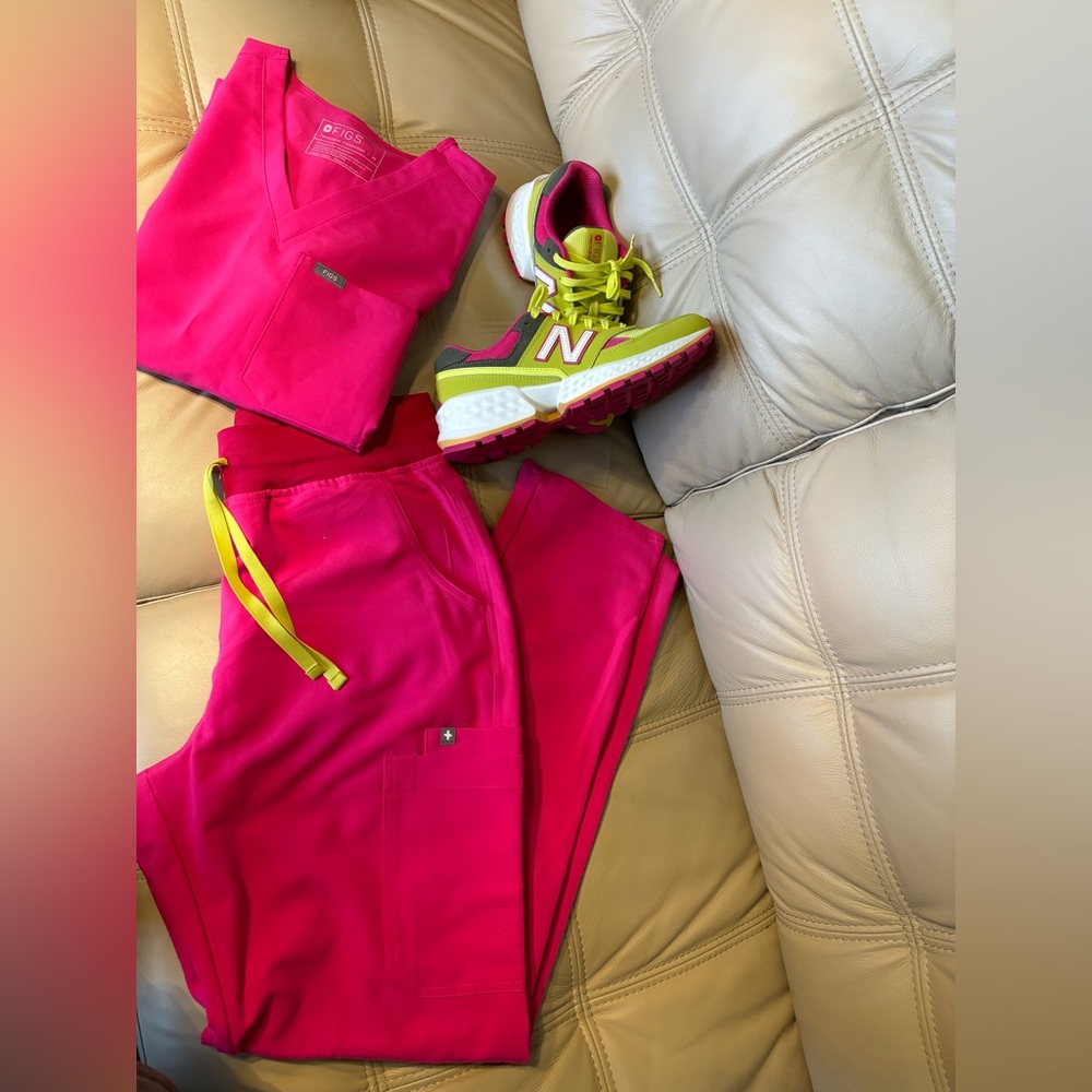 FIGS Shocking Pink Scrubs